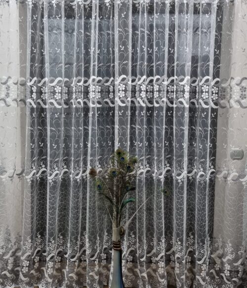 Perdea brodata MASTEL alb-gri model BR6 confectionata cu rejansa