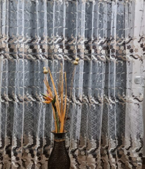 Perdea brodata MASTEL bej-maro model BR6 confectionata cu rejansa