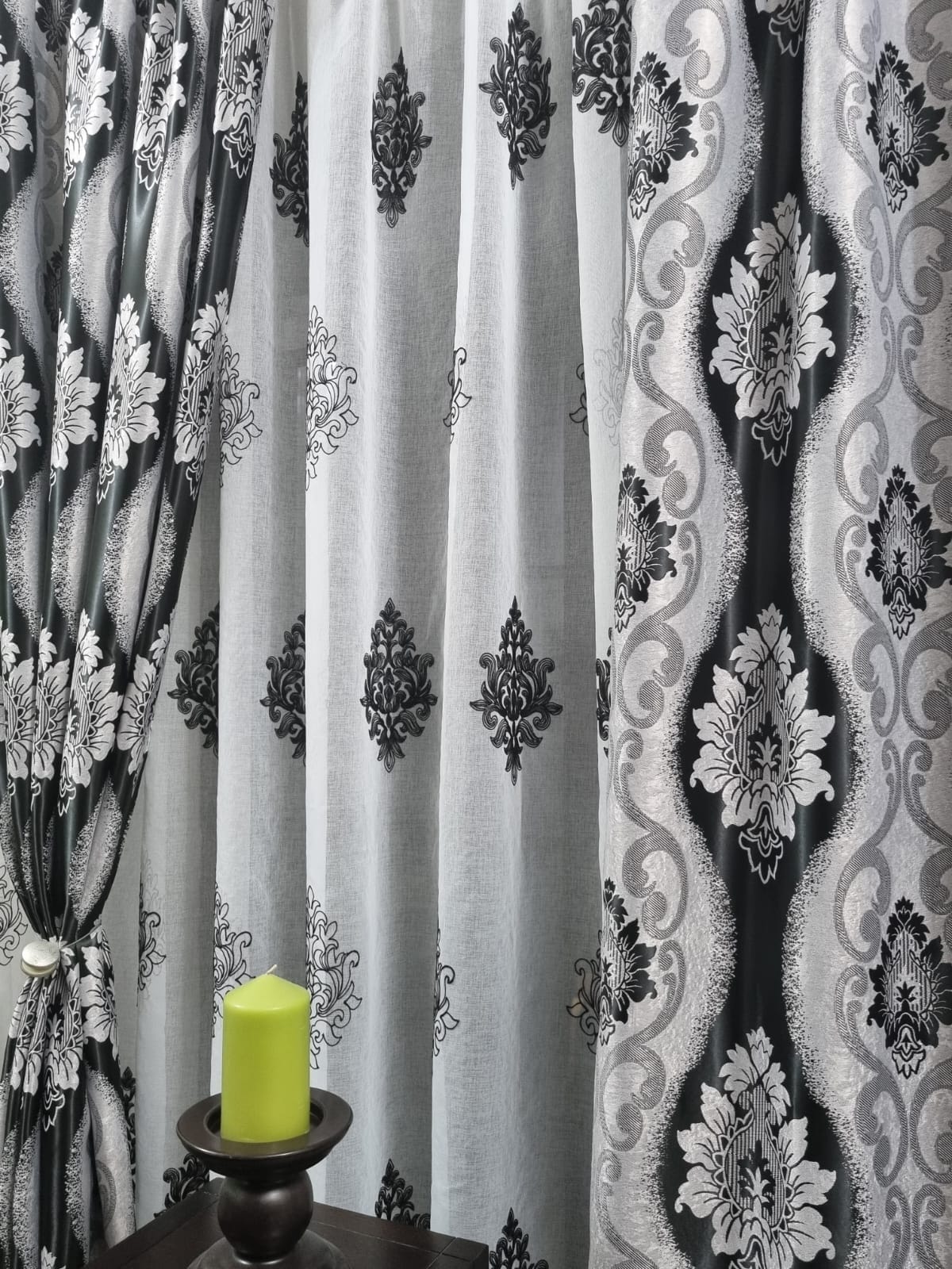 Set 2 draperii black-out MASTEL gri negru cu perdea brodata Ivoire-negru B3M ,confectionate cu rejansa - imagine 4
