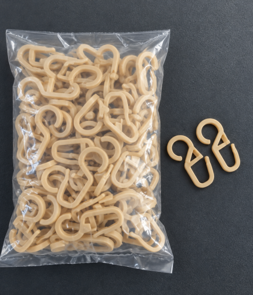 Călăreți (cleștișori din plastic) pentru inele de lemn / galerii de lemn – Bej – 100 buc